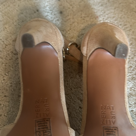 Naturalizer heels - Picture 6 of 6